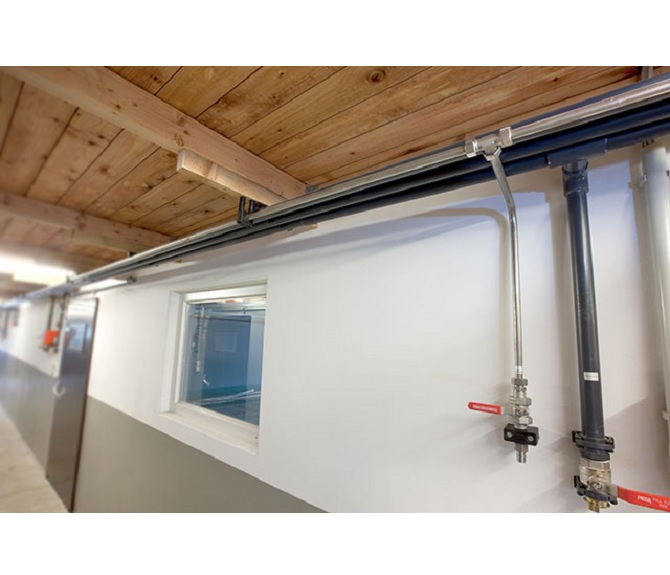 Stationary high-pressure lines